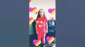 Почему девочкам нужно одевать колготки а мальчикам нет?